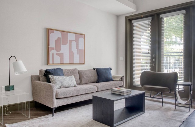 Elegant Domain 2BR w/Gym, Pool & W/D, walk to Q2 Stadium, by Blueground