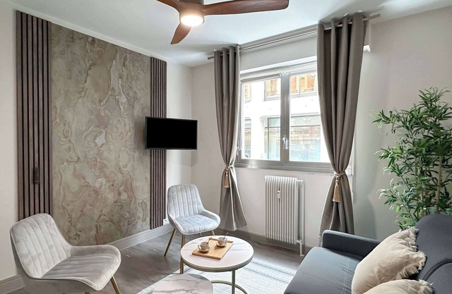 Elegant Escape near the Arc de Triomphe