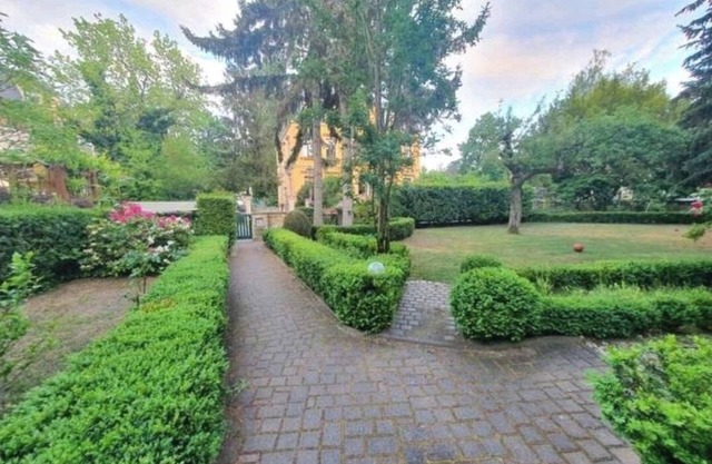 "Elegant furnished apartment in Blasewitz - near Blaues Wunder and University Hospital"
