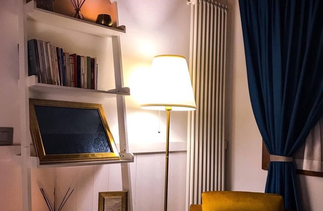 Elegant independent apartment in the historic center