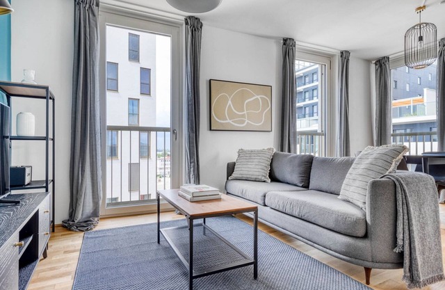 Elegant Leopoldstadt 2BR w/Loggia, Gym & Sauna, near U2, by Blueground