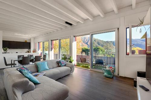 Elegant Lugano Lake View - Happy Rentals