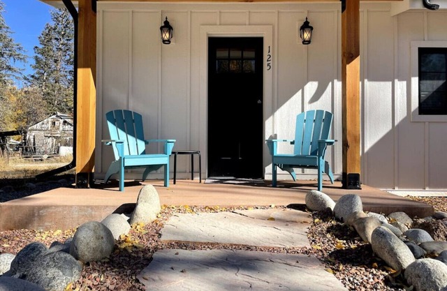Elegant Mountain Farmhouse STR-114