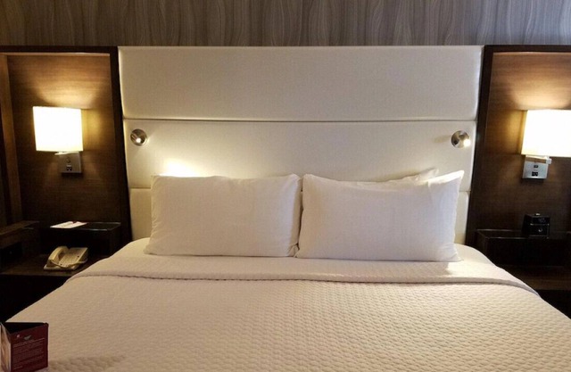Elegant Room with Home-Like Comfort! Free WiFi