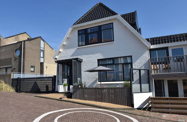 Elegant studio close to the beach