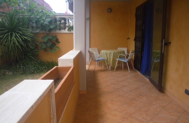 Elegant villa on 2 levels a few steps from the sea and 25 minutes from San Pietro
