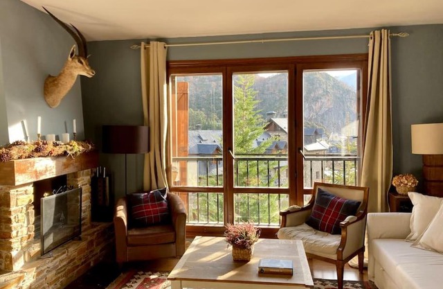 Elegante apartamento en Escarrilla con vistas al valle