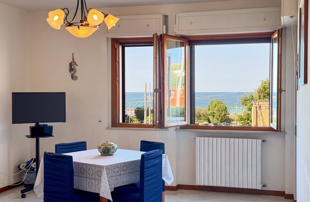 Elena's Home - Two Bedroom Apartment, Sleeps 4