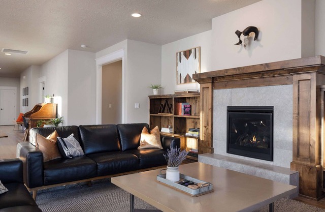 Elevated Escape | Hot-Tub - Modern 5BDR Retreat