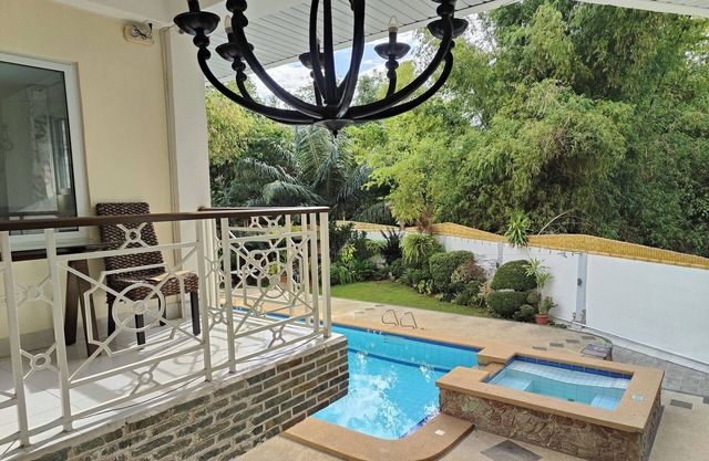 Elicon Suites