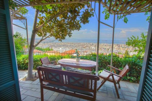 Eliosky Apartment in Ano Poli, Thessaloniki #FeelsLikeHome