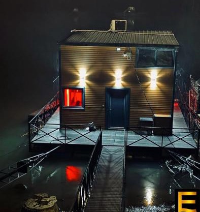 Elite House