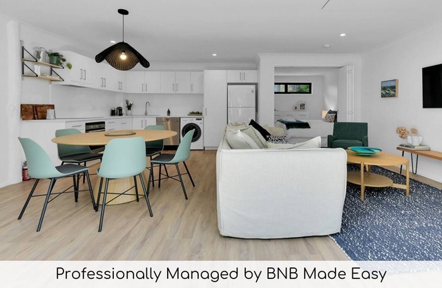 Eliza Escape - Luxe 1 Bedroom Apartment
