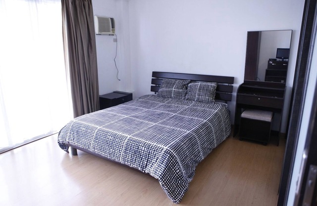Elizabeth Place Condominium - Huge 1BR FF Unit in Makati CBD