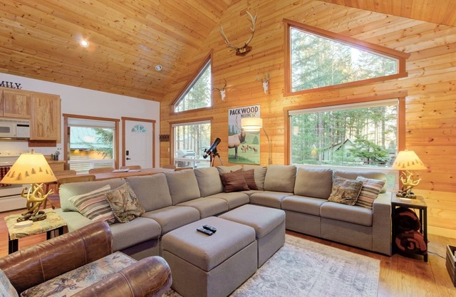 Elk House ~ Picturesque | 2 Bed, 2 Bath