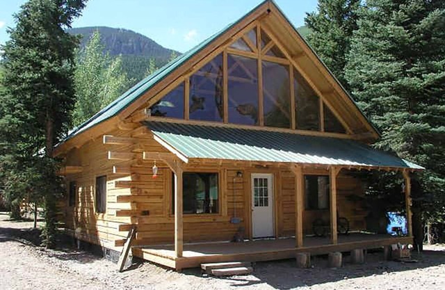 Elk Log Home 4 bed 2 bath W/D