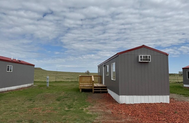 Elkhorn Cabin Summary