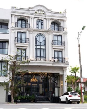 Ella Riverside Hotel
