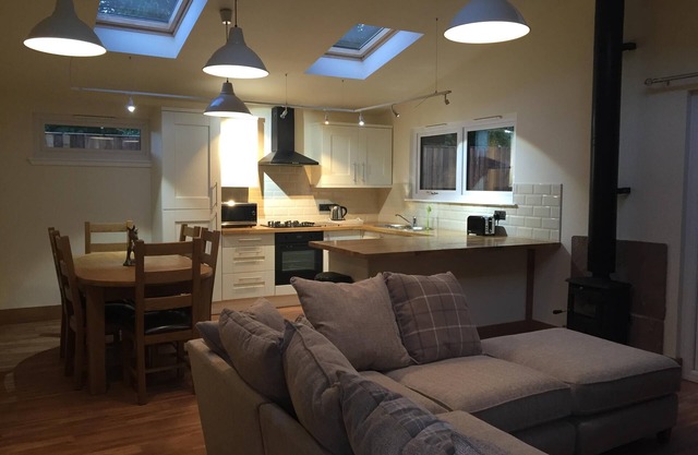 Elm Lodge @ Shellow Lane Lodges