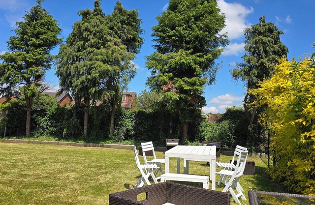 Elmbridge House