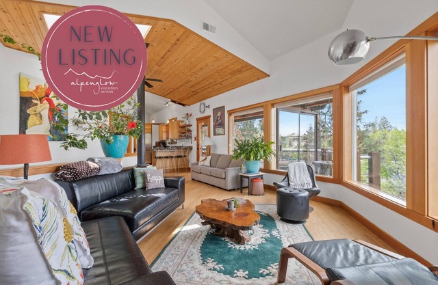 Elmwood Place | Southern Crossing, River, Mountain Views