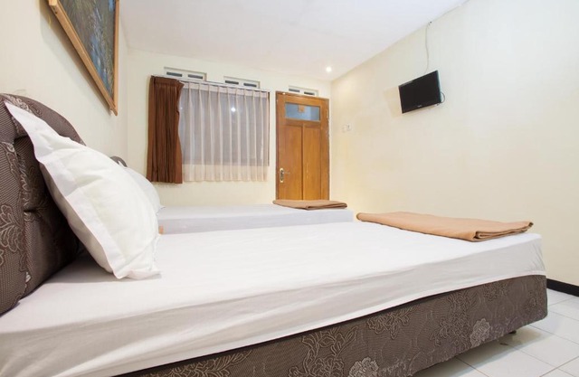 Els Guest House Syariah near Simalungun University Siantar RedPartner