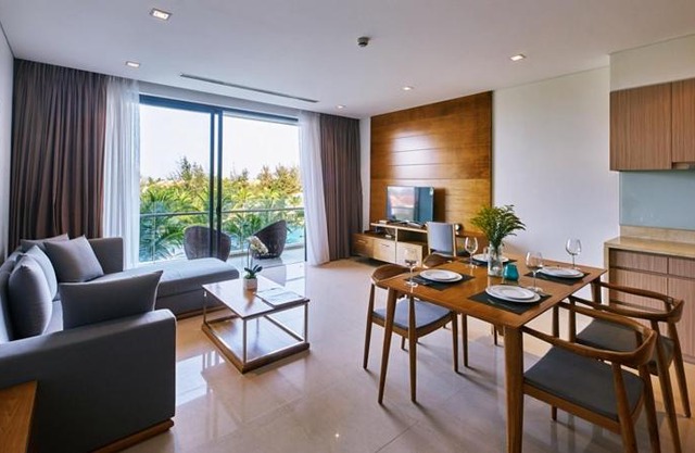 Emblemsea apartment