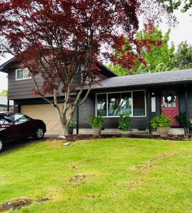 Emerald City 3 Bedroom 1 bath Home