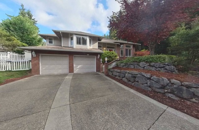 Emerald House in Prime Location