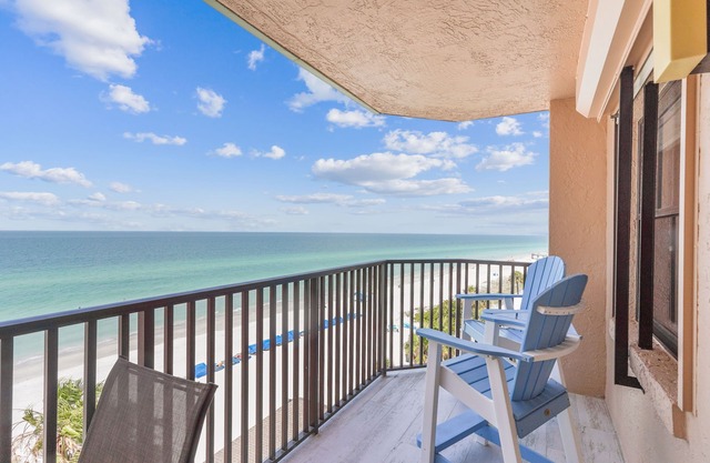 Emerald Isle 604 Beautiful TOP FLOOR Condo|DIRECT GULF View|Private balcony