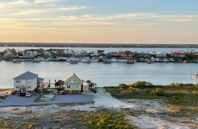 Emerald Paradise! Phoenix IX unit 909 Orange Beach