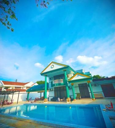 Emerald Villa