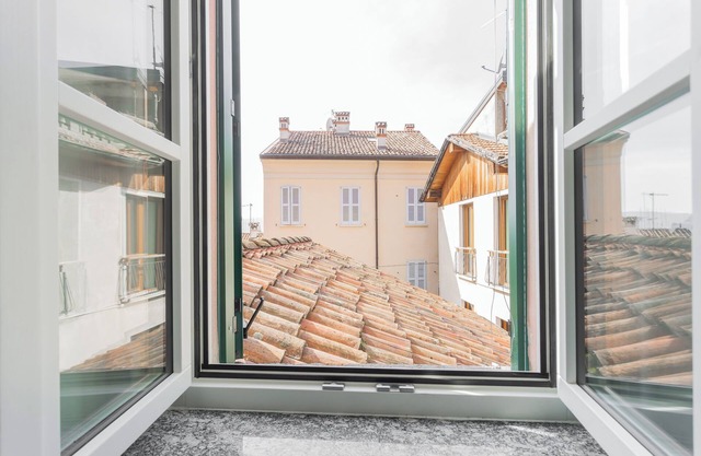 Emily's Holiday House - Authentic Lake Como