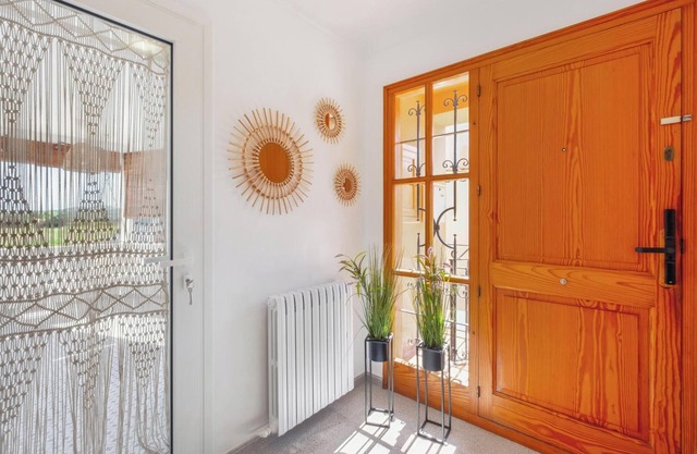 Empordanese charm near the beach - With outdoor terrace and quiet environment.