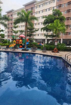 Empress Suite SMDC Hope Residences CONDOTEL with UNLIWIFI