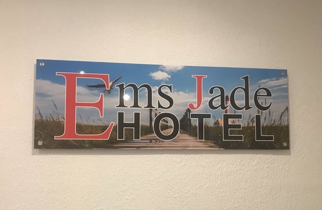 Ems Jade