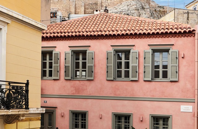 EN PLAKA Athens Elegant Estate