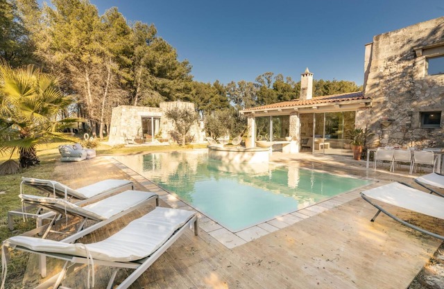 Enchanted 3 bedroom Villa with Swimming Pool