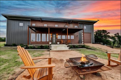 Enchanted Rock Ridge - Cowboy Pool,Hot Tub,Firepit