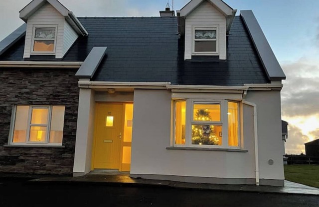 Enchanting 3-bedroom house with WiFi in Liscannor, perfect base for exploringn