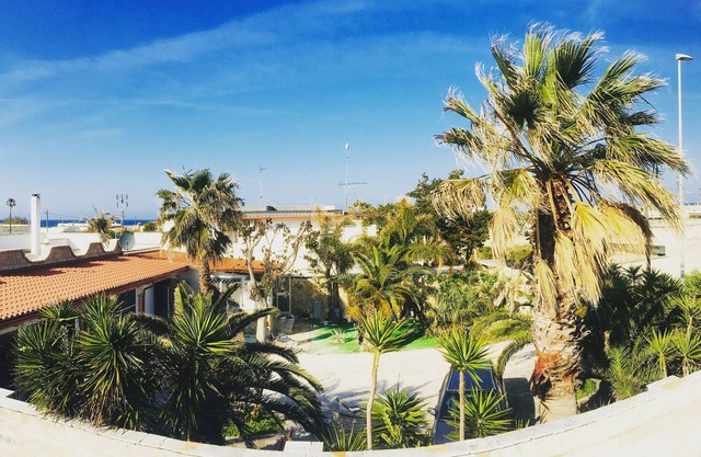Enchanting independent Villa for up to 8 people 100 meters from the sea