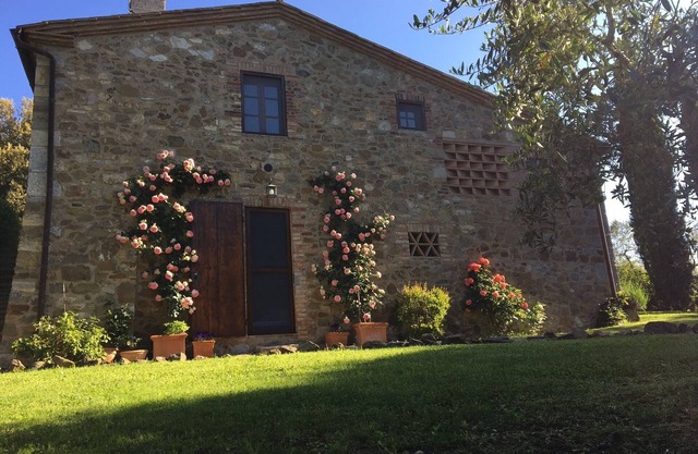Enchanting Private Villa in Chianti Rolling Hills:Free WiFi,AC,Garden,Pool,View!