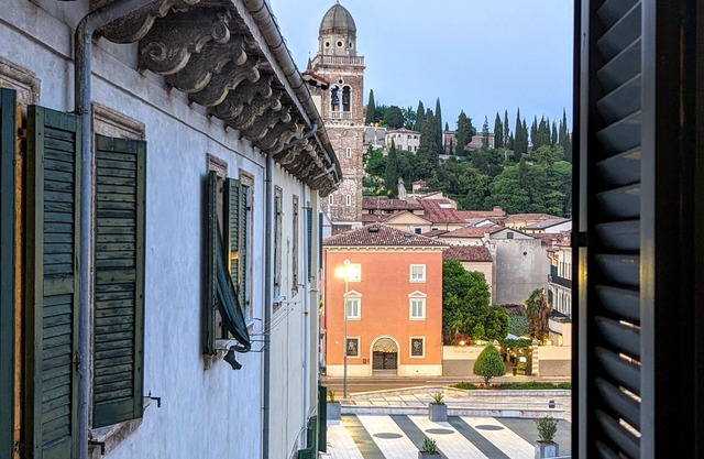 Enchanting Verona - Piazza Isolo