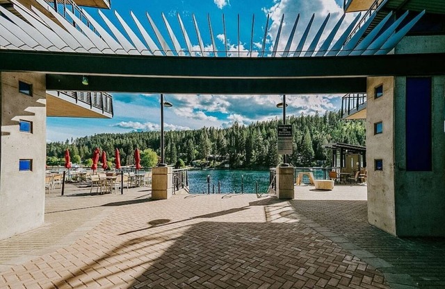 Endless Beauty: Explore & Relax at Pristine Bellerive Condo