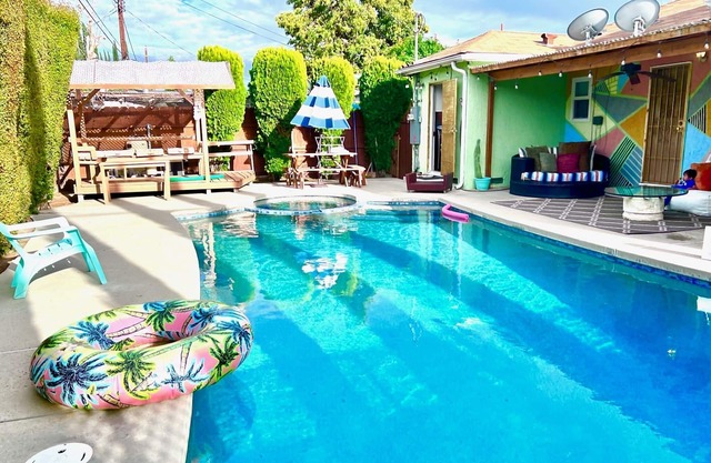 Endless summer in LA HEATED POOL/HOT TUB/CABANA 3 br/2 bath with game room