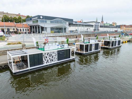 EnergyApart Aqua domki na wodzie Houseboat