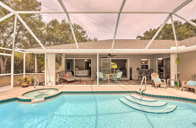 Englewood Escape w/Pool ~ 6 Mi to Beaches!