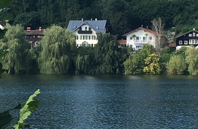 Englisch Ground floor, stylish living in the former ducal guest house