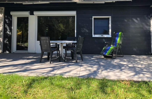English house - 2 bedrooms, shower, toilet, sauna