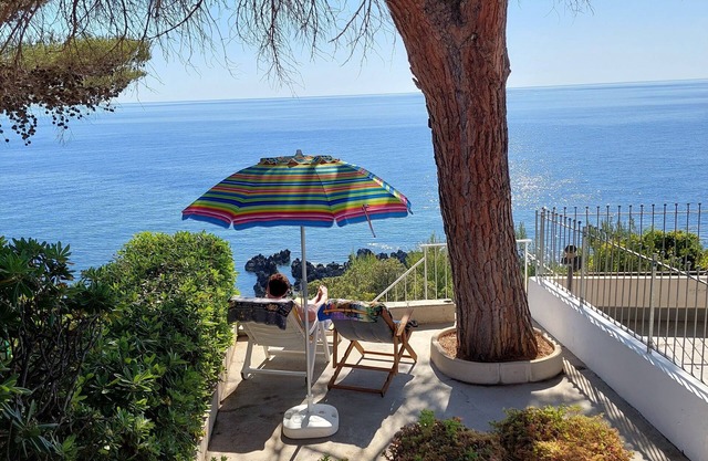 Enjoy a beach holiday and breathtaking sunsets by the sea!